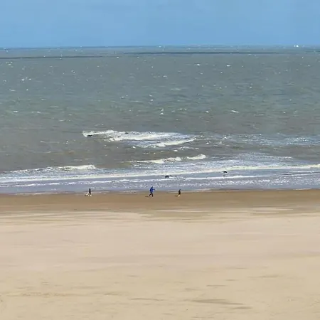 Family Near In Golden Triangle Holiday home *