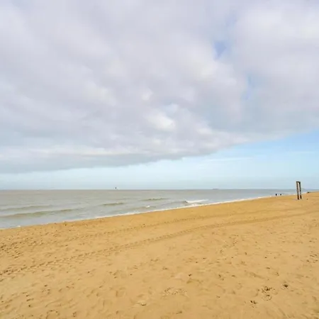 Family Near In Golden Triangle *