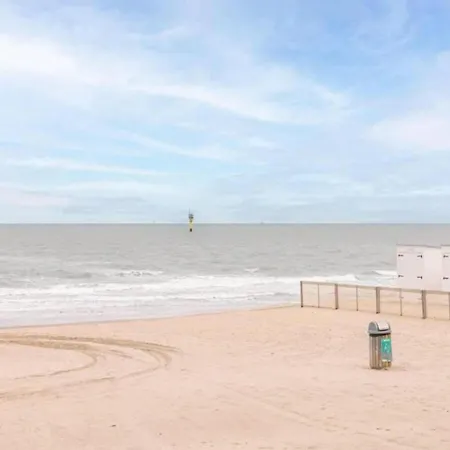 Family Near In Golden Triangle Holiday home